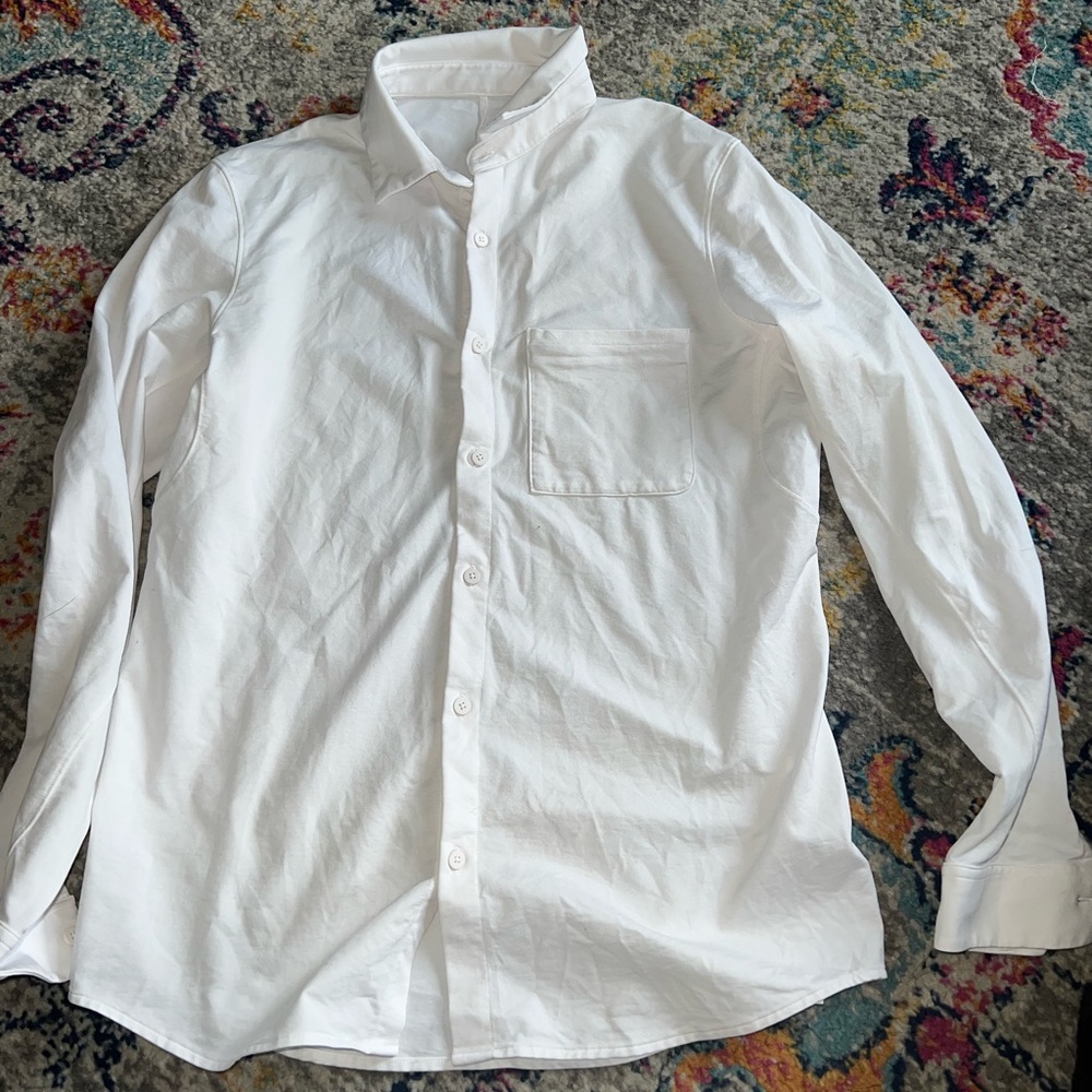 Lululemon Commisioner shirt